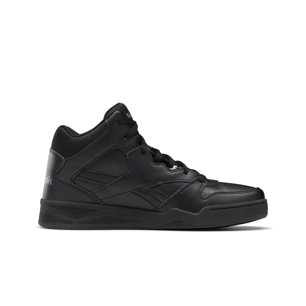 product/r/e/reebok-classics_cn4108_5_footwear_photography_side_medial_center_view_white_000.jpg