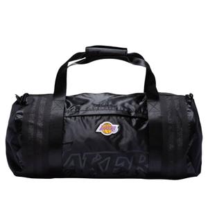 cdfb1236-lalyypppblck-sportvaska-los-angeles-lakers-2021-22-svart-tu