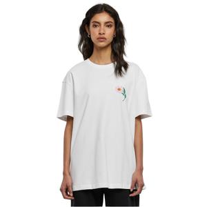 be023-00220-oversize-boyfriend-t-shirt-for-kvinnor-days-beyond-choose-kindness-vit