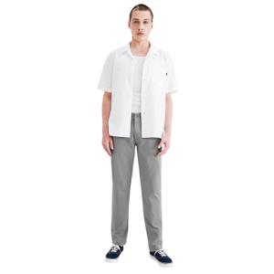 a3131-0020-chino-byxa-med-smal-passform-dockers-alpha-hajskinn