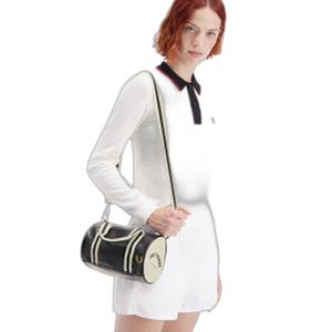 fpl9256-d57-axelremsvaska-for-kvinnor-fred-perry-classic-mini-barrel-svart-ecru-tu