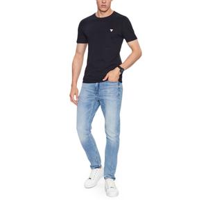 m2yi36-i3z14-g7v2-t-shirt-med-rund-halsringning-guess-core-smart-bla