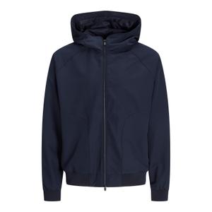 12270682-4669664-jacka-jack-jones-perfect-flygkapten