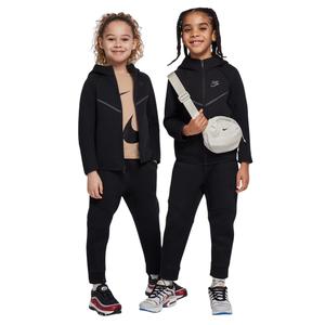 86m880-023-barnuppsattning-nike-essential-fleece-svart