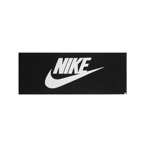 hf9405-010-handduk-nike-club-pool-svart-vit-tu