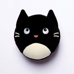 cush249-2-i-1-resekudde-med-fluffig-katt-och-ogonmask-puckator-svart-16-5x13-5x10-5-cm