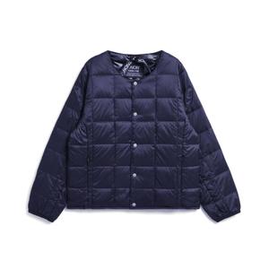 taion-y104-navy-vadderad-barnjacka-med-rund-halsringning-och-knappstangning-taion-marinbla